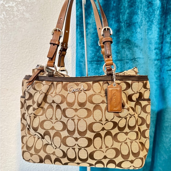 Coach Signature Brown bag with Coach logo - Picture 3 of 16